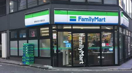 ファミリーマート 歌舞伎町交番前店